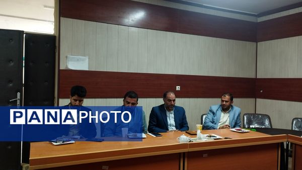 نشست شورای اداری آموزش و پرورش در خلیل آباد 