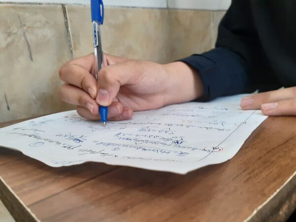 رقابت دانش‌آموزان خانمیرزا در امتحانات نهایی