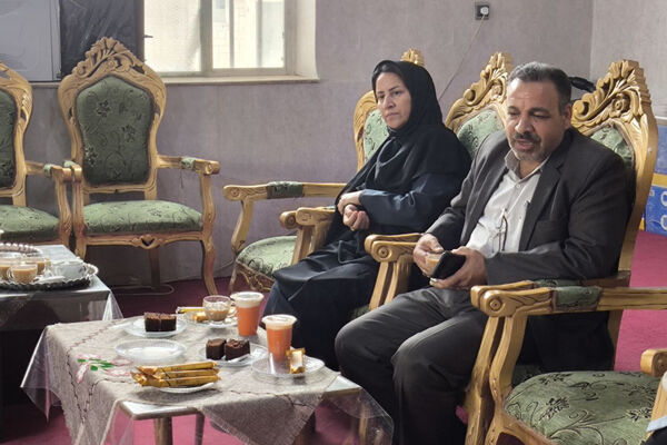 تقدیر مسئولان شهرستان لارستان از دبیران دبیرستان راه برتر