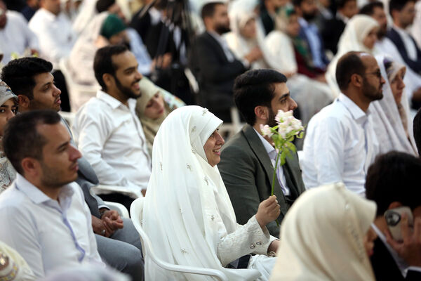 جشن ازدواج ۳۲۵ زوج جوان در حرم حضرت معصومه (س)