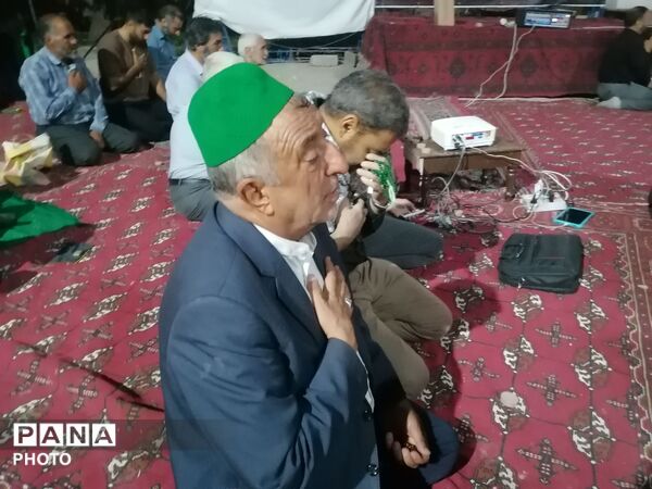 نماز جماعت همراه با اجتماعات شبانه در حسینیه شهدای شهر بار نیشابور 