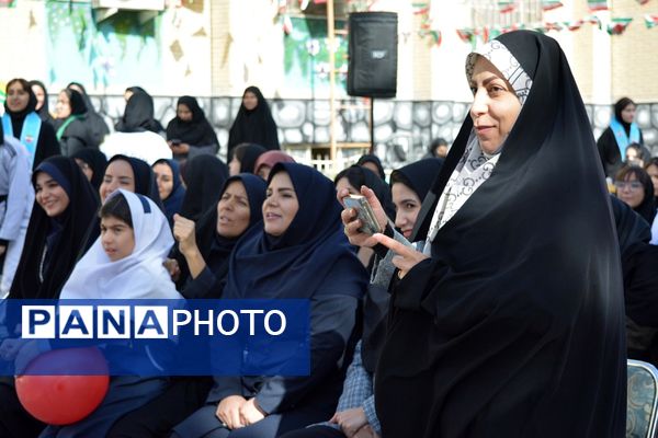 عطر رضوی در جشن نیمه شعبان مدرسه حکمت