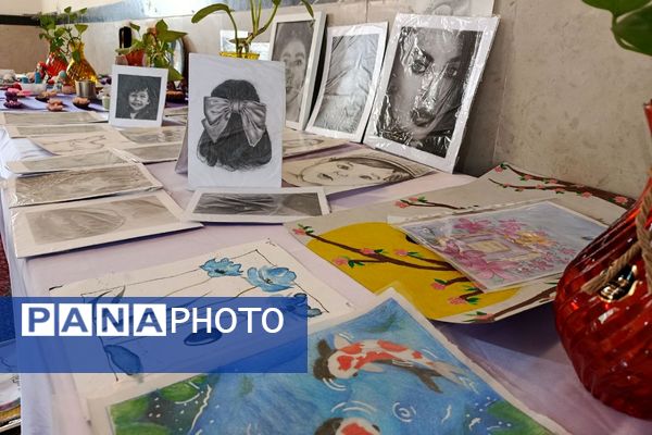  نمایشگاه فرهنگی و هنری دبیرستان عترت