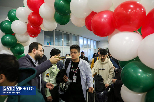 آیین بدرقه دانش‌آموزان و مربیان عمره‌گزار به سرزمین وحی