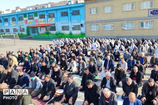 شکوه وحدت در قرچک؛ اقامه باشکوه نماز عید سعید فطر در صفوفی الهی