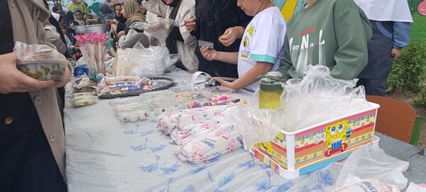 برپایی بازارچه در  دبستان امام جعفر صادق (ع) آشخانه