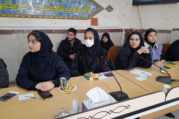 نشست مدیر آموزش و پرورش شهرستان قدس با رؤسای شورای دانش آموزی مدارس