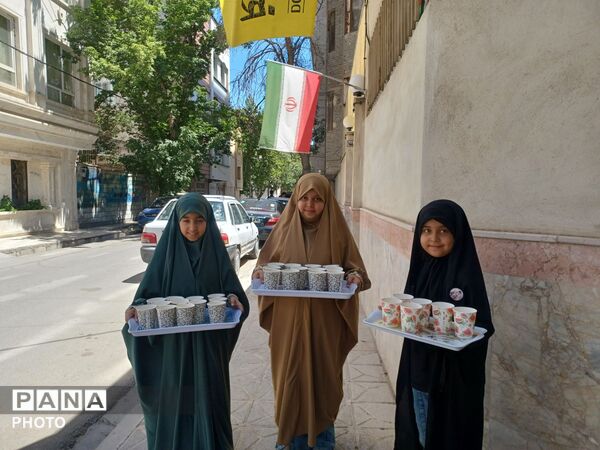 حال و هوای مشهد ساعاتی پیش از تشییع پیکر رهبر شهید انقلاب