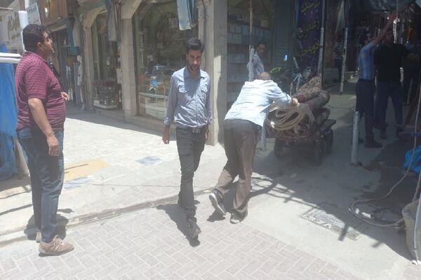 بازدید از بازار قدیمی فرش مشهد به‌مناسبت روز ملی فرش