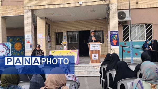 گرامیداشت هفته پیوند اولیا و مربیان در دبیرستان بهار آزادی قائمشهر