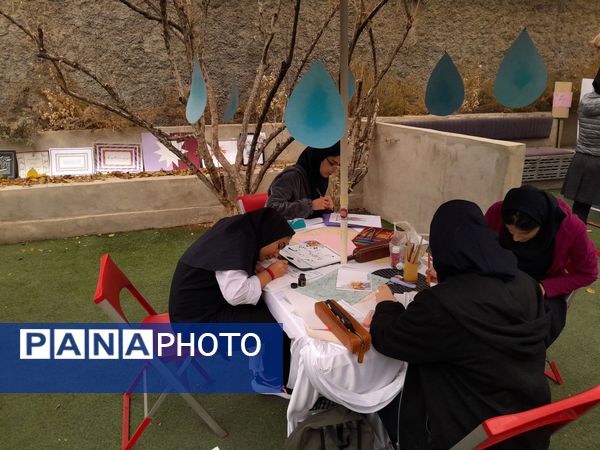 جشنواره انشاء در دبیرستان سلاله ناحیه یک کرج 