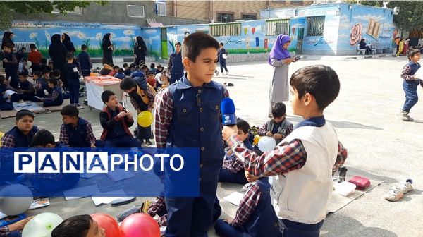 بمناسبت روز جهانی کودک برپایی جشنواره صبحانه سالم در دبستان پسرانه سرافراز ناحیه۷ مشهد