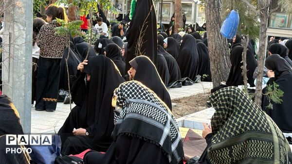 نوای عرفه در کنار شهدا