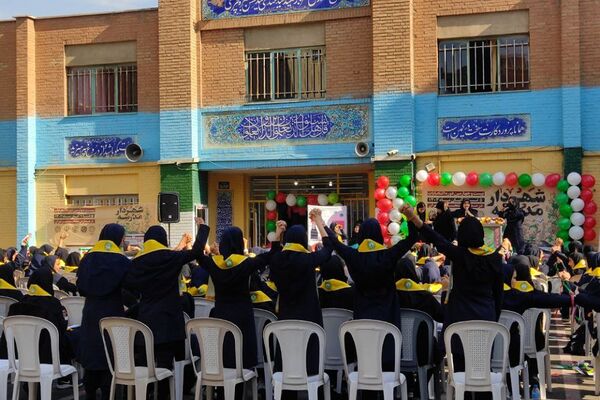 جشن انتخابات شهردار مدرسه شهید خبره فرشچی ناحیه یک شهرری