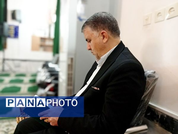 محفل انس با قرآن به مناسبت دهه فجر در کاشمر 