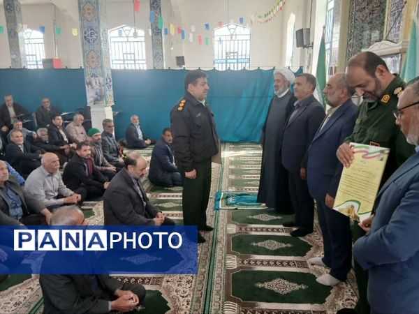 حضور در نماز جمعه، نشانه اتحاد و همبستگی 