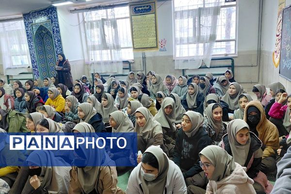 نمایشگاه دانش آموزی مدرسه الزهرا پردیس 