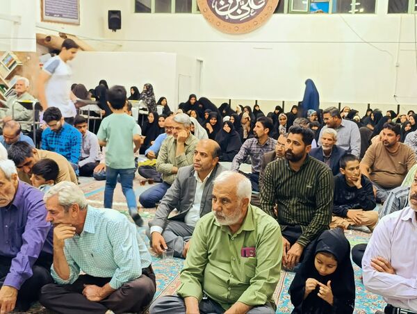 شب شعر و روایت‌گری محفل ادبی خارزنج در خلیل‌آباد