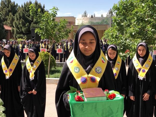 بازدید ارزیاب سازمان دانش‌آموزی کشور از دبیرستان تشکیلاتی المهدی ناحیه ۵ مشهد