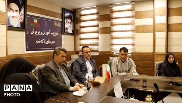 تقدیر از برترین‌های پرورشی پاکدشت 