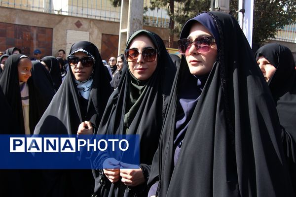 تجلی اقتدار مردم بهارستان در راهپیمایی ۱۳ آبان