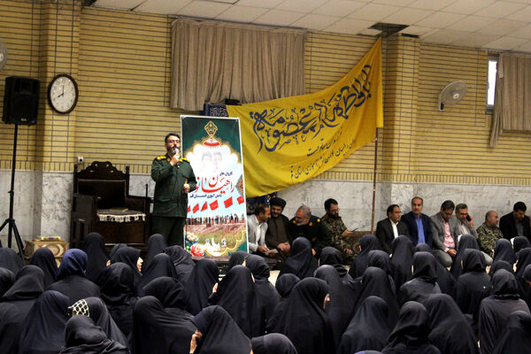 اعزام نخستین گروه از دختران دانش‌آموز ناحیه یک قم به اردوی راهیان نور