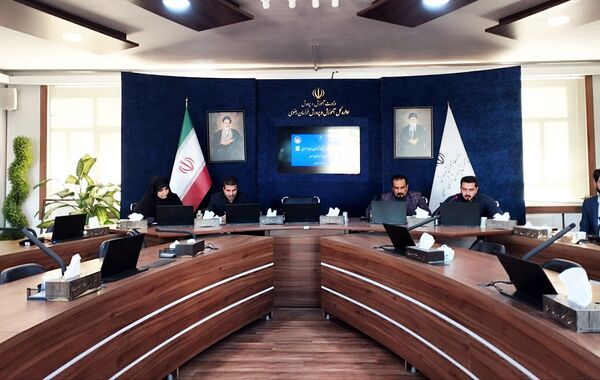 نشست هم‌اندیشی کارشناسان روابط عمومی با مدیر کل آموزش و پرورش خراسان رضوی