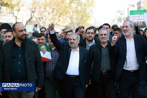 حضور وزیر آموزش و پرورش در راهپیمایی محکومیت اقدامات تروریستی علیه ملت ایران
