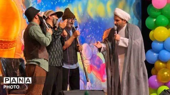 مناره‌ های میناب؛ برنامه ای به مناسبتِ میلادِ امام رضا (ع)