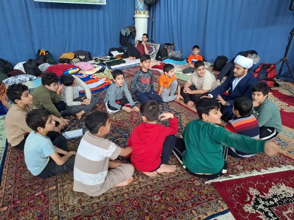 اعتکاف دانش‌آموزی در مسجد جامع قائمشهر