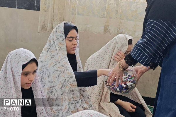طنین عطر بندگی در فضای مدارس