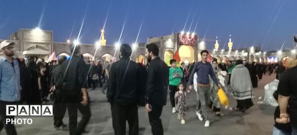 آخرین وداع مردم ایران با رهبر شهید امت
