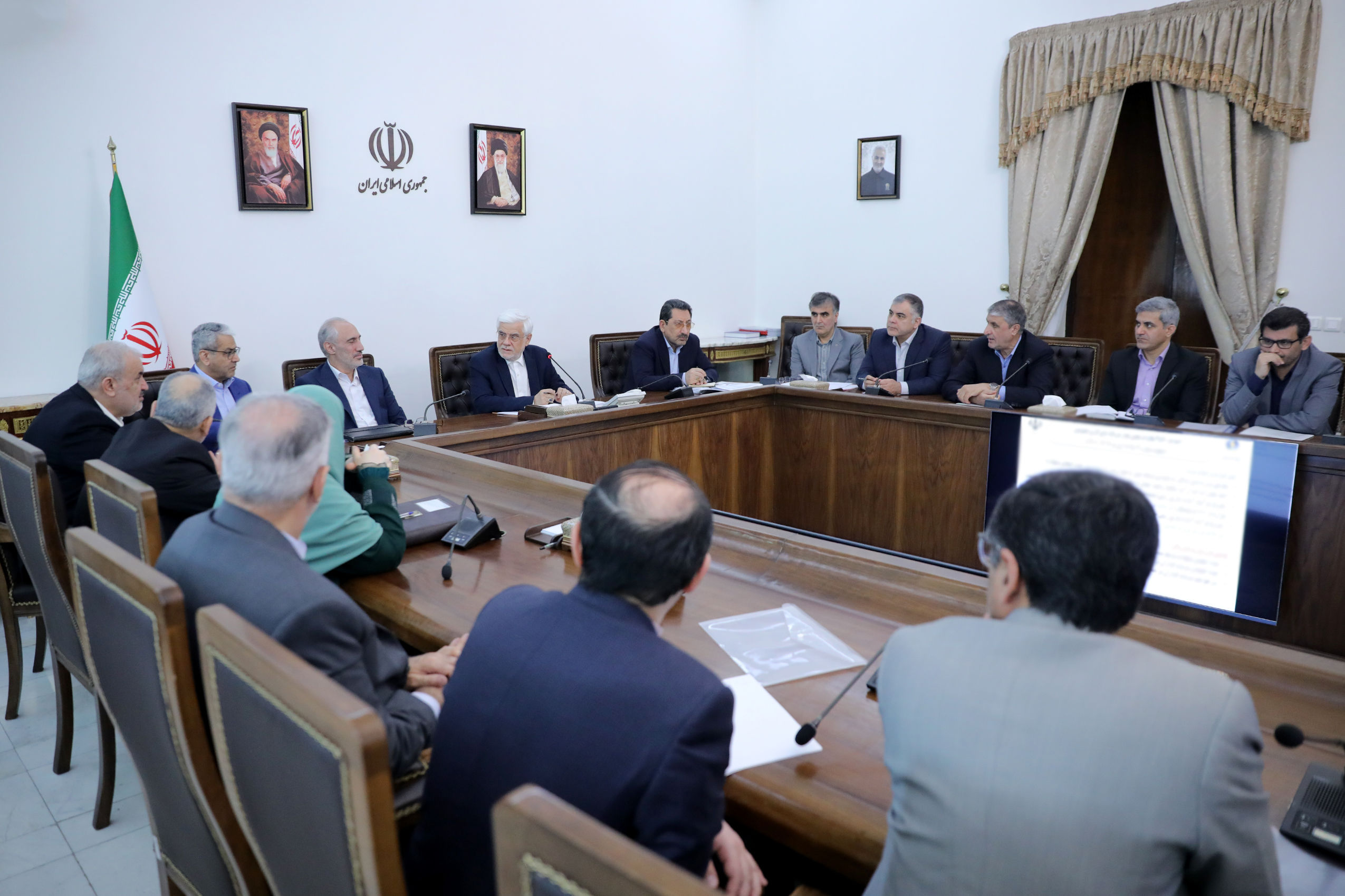 عارف: اولویت‌ها، چالش‌ها و منافع هر پروژه به تفکیک ارائه شود

