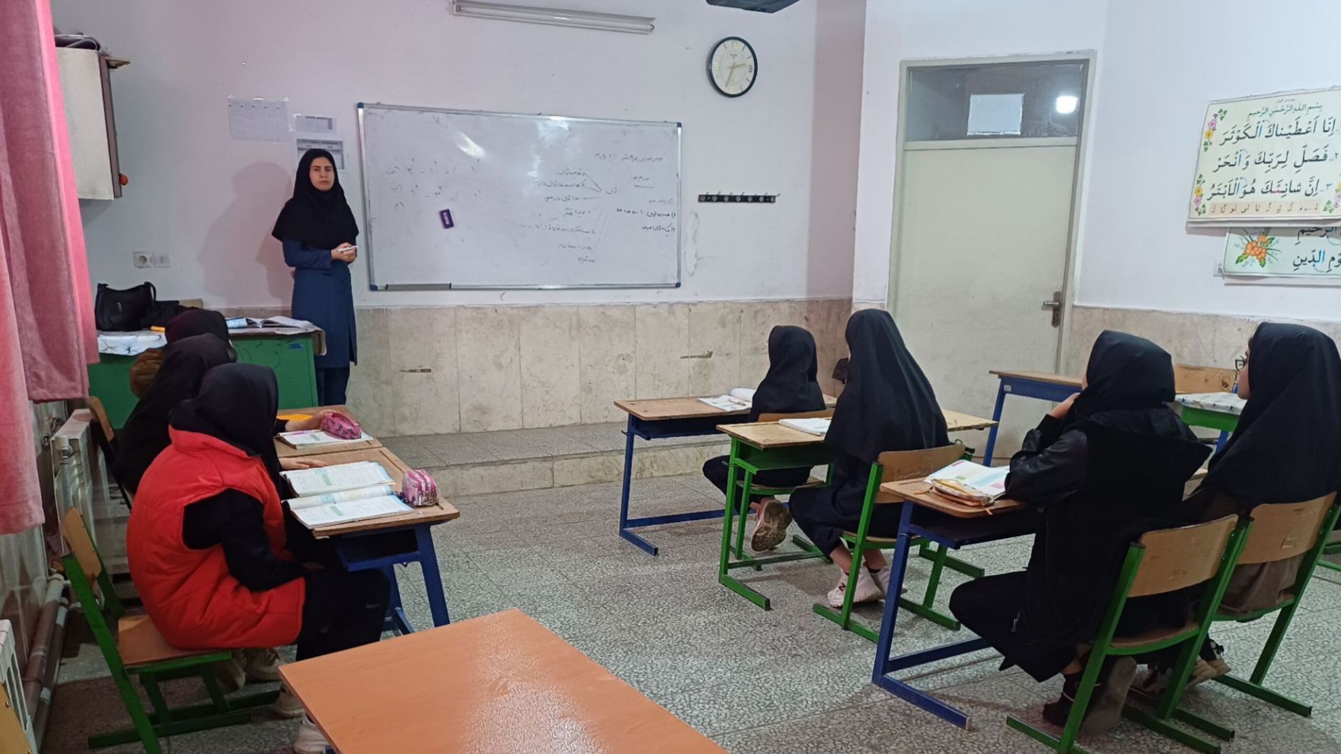 کلاس‌هایی که زیر صدای آژیر تعطیل نشد