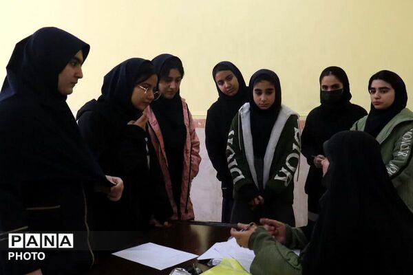 طنین چهل و چهارمین شور رقابت قرآنی در قلب‌های دانش‌آموزان قرچکی
