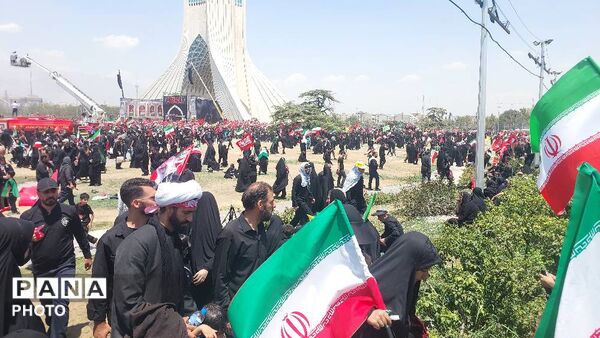 میدان آزادی؛ خروش عاشقان در بدرقه رهبر شهید
