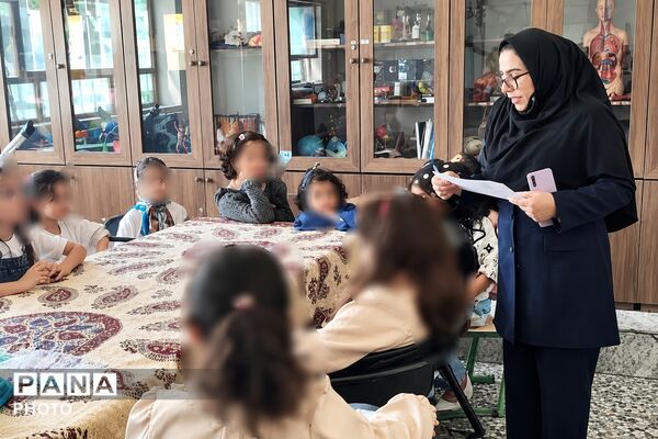 دبستان حجاب ۱؛ همراه دانش‌آموزان نیازمند در مسیر تحصیل