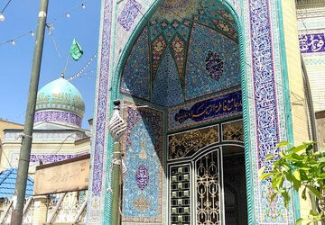  پیوند مسجد و مدرسه در کازرون 





