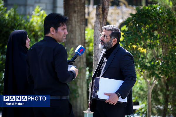 حاشیه جلسه هیات دولت - 27 تیر