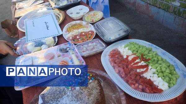 مراسم کاشت نهال و دهه فجر در دبستان شهید رجبی۲ ناحیه ۶