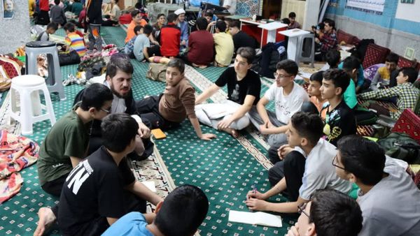 سه روز خلوت نوجوانانه با خدا در مسجد امام خمینی(ره)