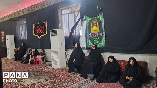 مراسم روضه‌خوانی در مسجد صاحب‌الزمان(عج) عرب آباد چهارباغ