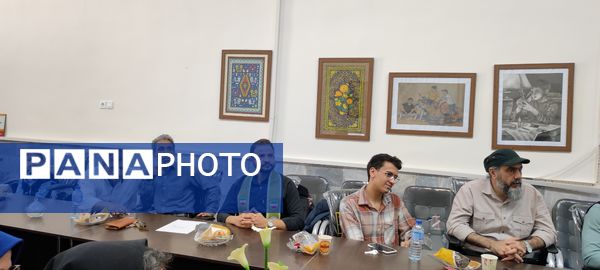 جلسه تقدیر از عوامل اجرایی همایش بزرگ یاوران مقاومت در کانون باهنر بجنورد