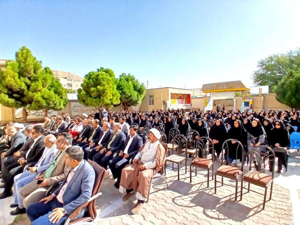 آیین بازگشایی مدارس و آغاز سال تحصیلی در هنرستان حضرت معصومه (س) شهر کلات