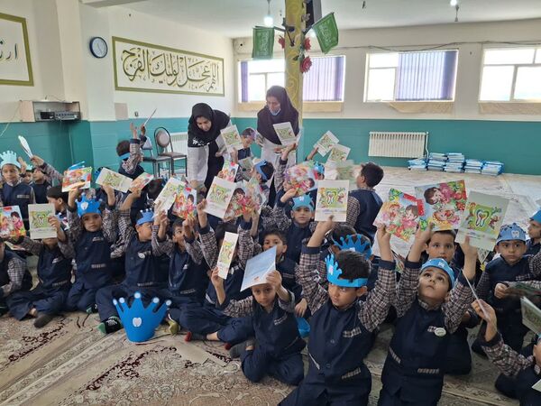 جشن آموزشی «دندان شش» در دبستان حضرت قاسم‌ابن‌الحسن(ع)