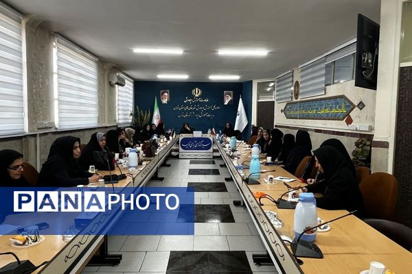 جلسه توجیهی مدیران متوسطه اول و دوم برای طرح مکمل یاری