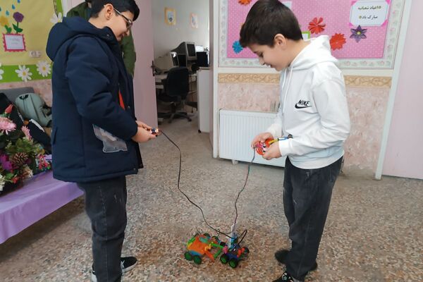 مسابقات رباتیک دانش‌آموزی به مناسبت هفته کانون ها 