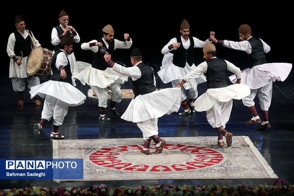 جشنواره موسیقی فجر با گلباران مزار هنرمندان آغاز می‌شود