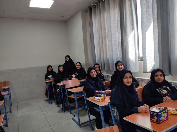  جشن جوانه ها در دبیرستان رحمت ناحیه ۲ اصفهان 