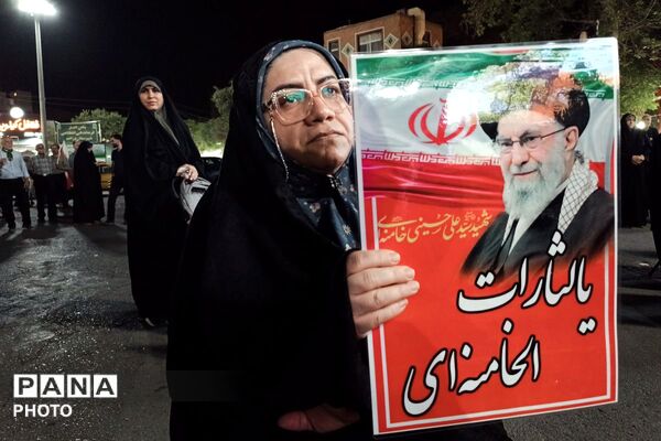تداوم تجمعات شبانه در میدان امام خمینی (ره)